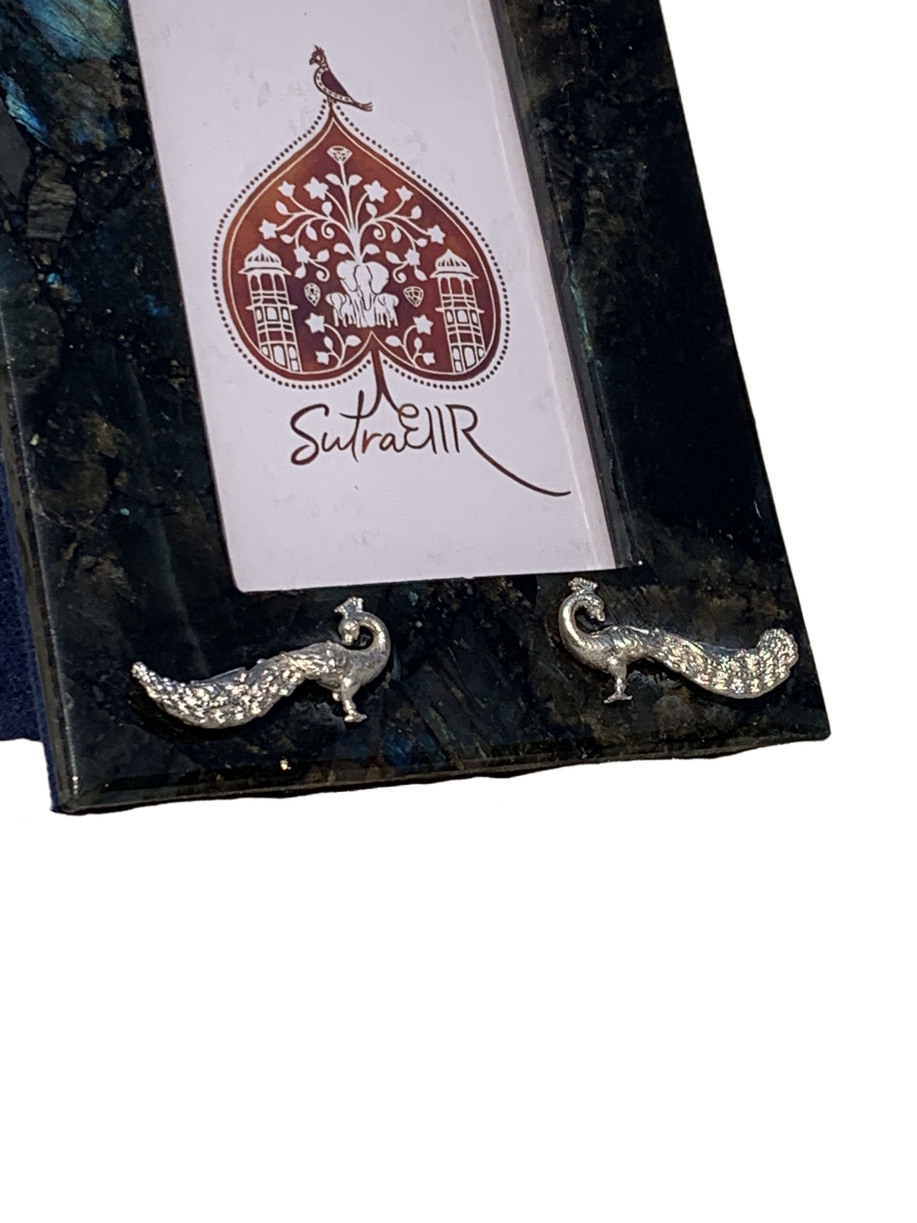 The Soul-Sync Labradorite Frame: Preserve the Magic