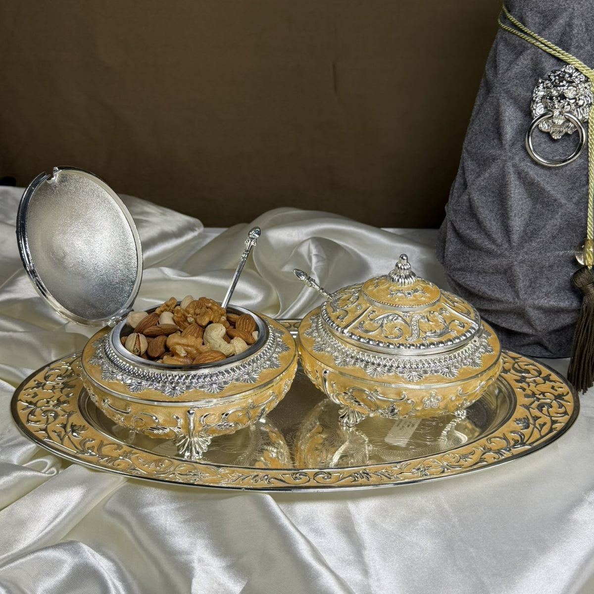 Royal Motif Pastel Dry Fruit Platter & Dry Fruit Boxes